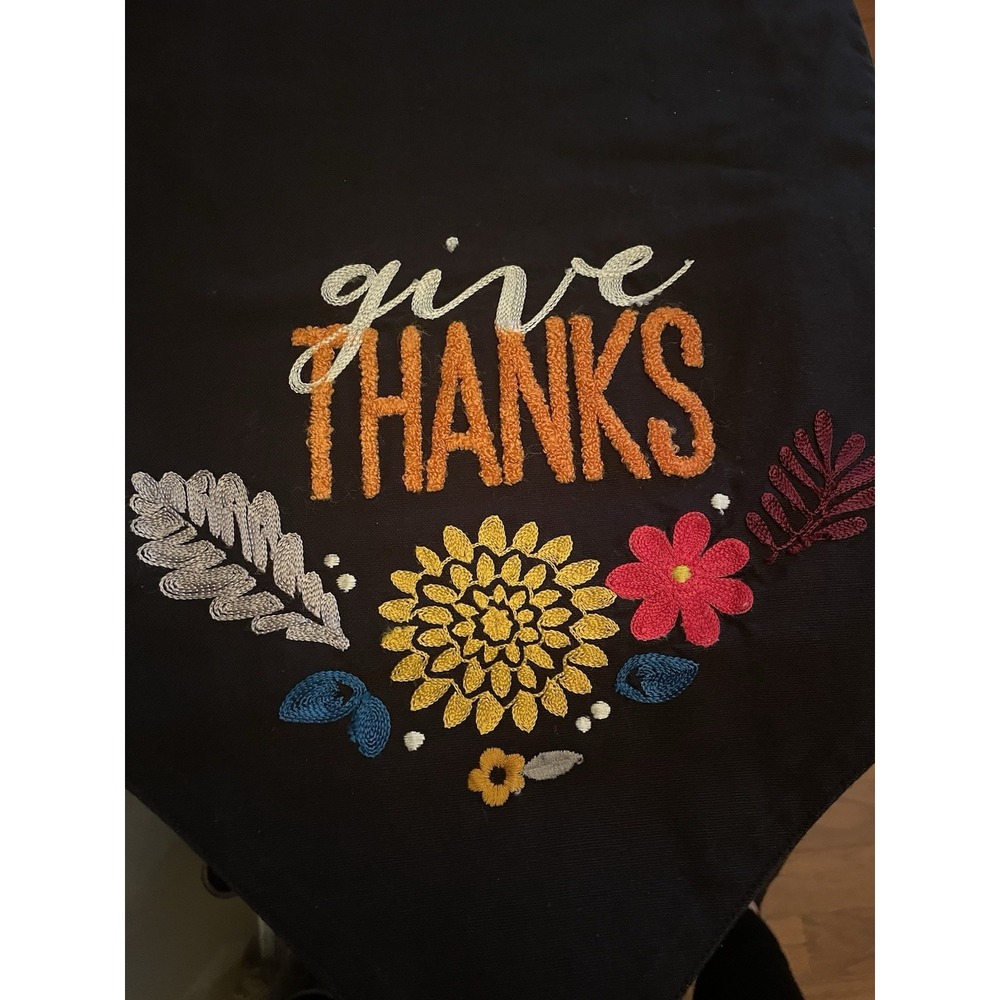Robert Stanley Embroidered Give Thanks Fall Autumn Thanksgiving Table Runner